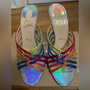 MARTHASTRASS 100 CREPE SATIN/SPEC LASER
M021 /VERSION MULTI/SILVER